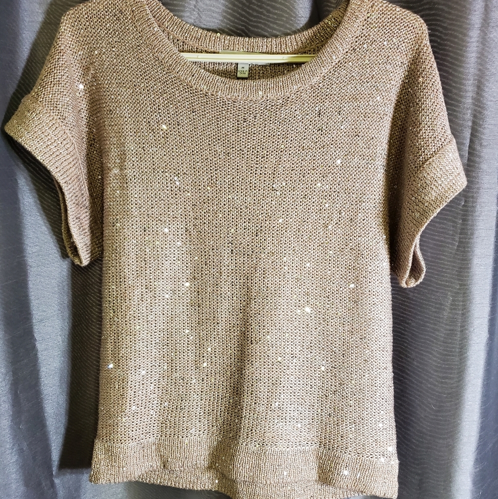Top with sequins - Picture 5 of 5